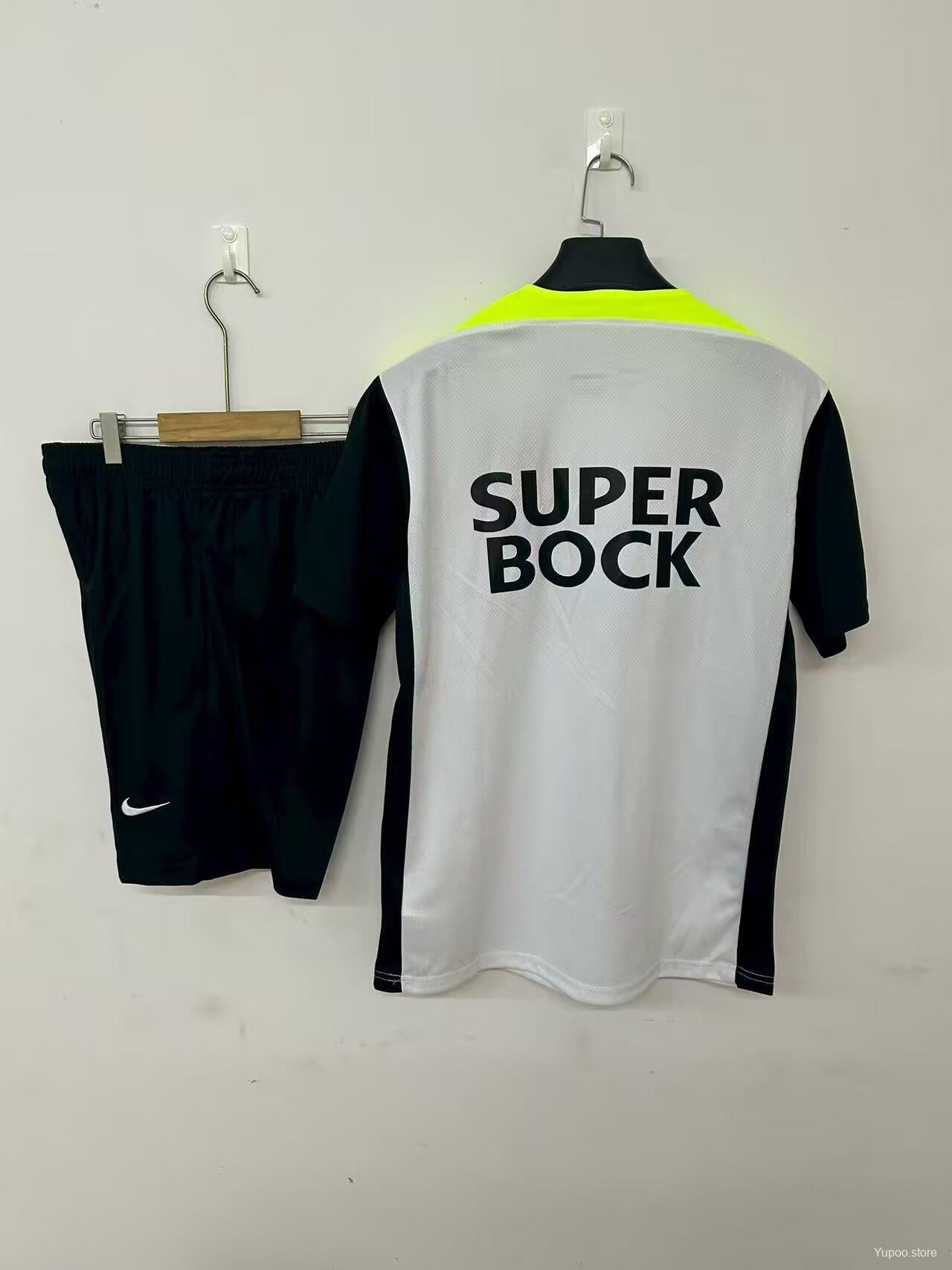 Kit Sporting Pré-Match Adulto 2025/2026
