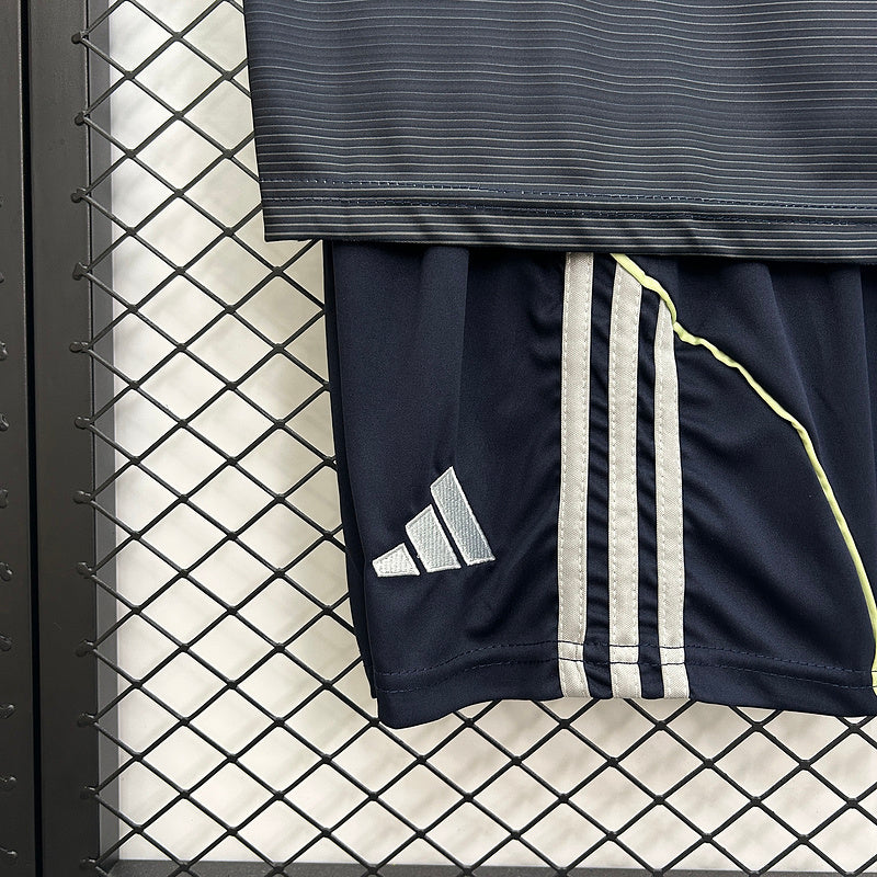 Kit Real Madrid Alternativo Criança 2025/2026