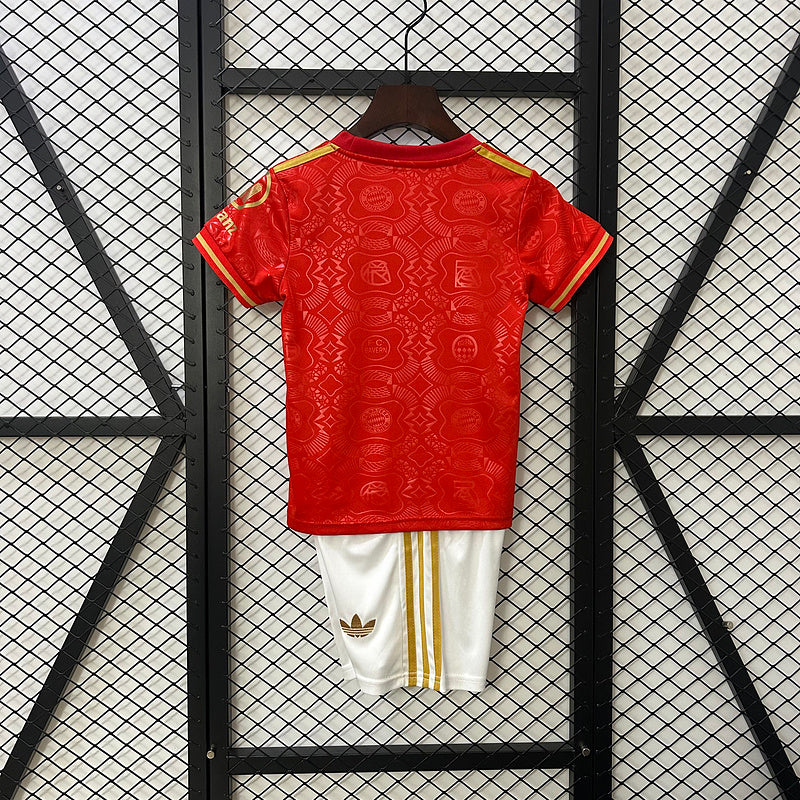 Kit Bayern Munique Principal Criança Edição 125 anos