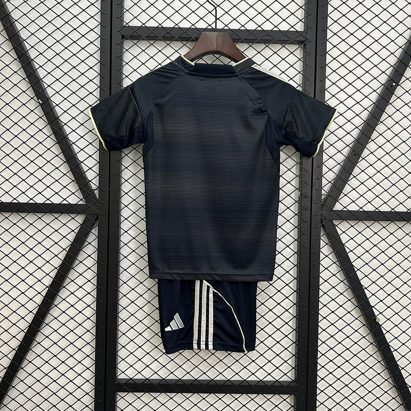 Kit Real Madrid Alternativo Criança 2025/2026