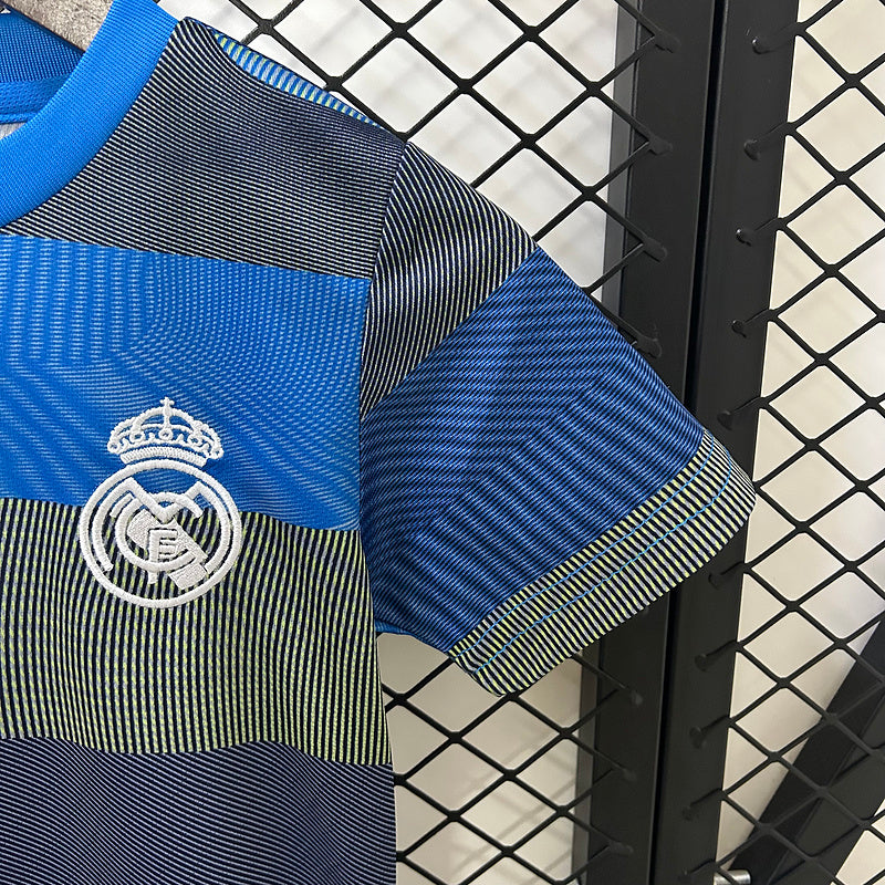 Kit Real Madrid Treino Criança 2025/2026