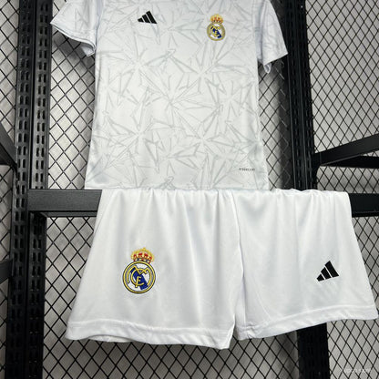 Kit Real Madrid Pré-Match Criança 2024/2025